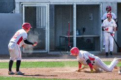 260411 Reds HDH 0408