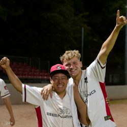 260801 Reds Indians 1180