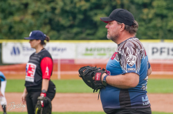 251012 Rusty Cup 0126