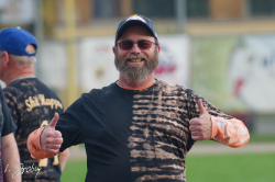 251012 Rusty Cup 1027