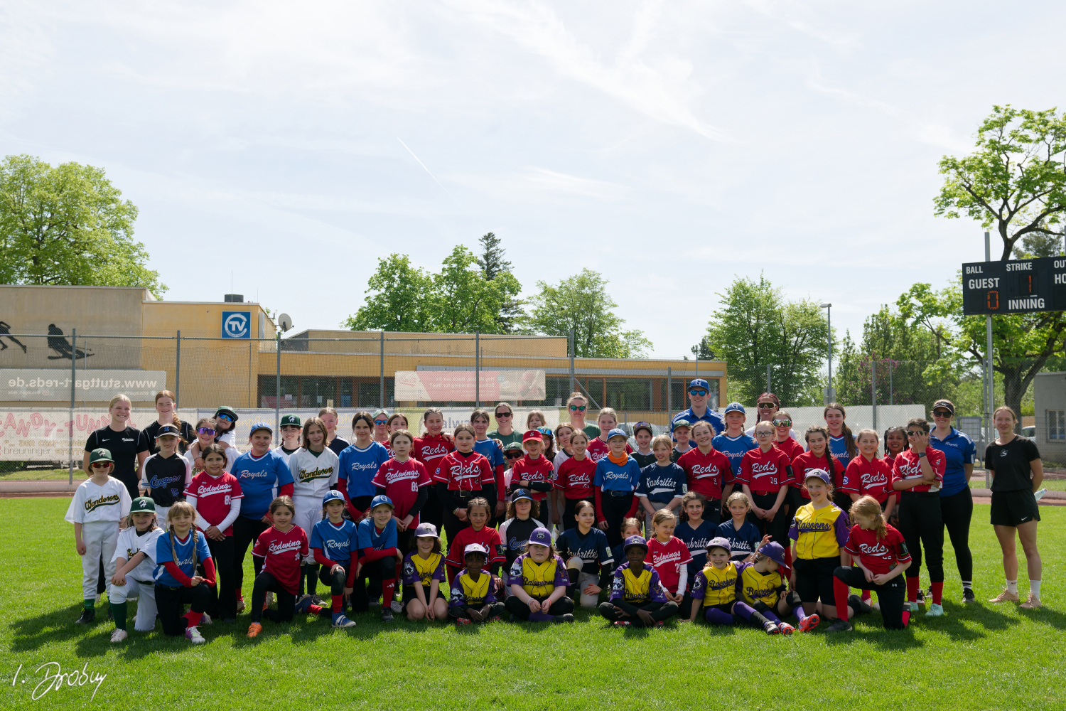Beim Auftakt-Turnier der U13 Softball Liga Baden Württemberg in Stuttgart waren fünf Teams am Start. (Foto: Iris Drobny)
