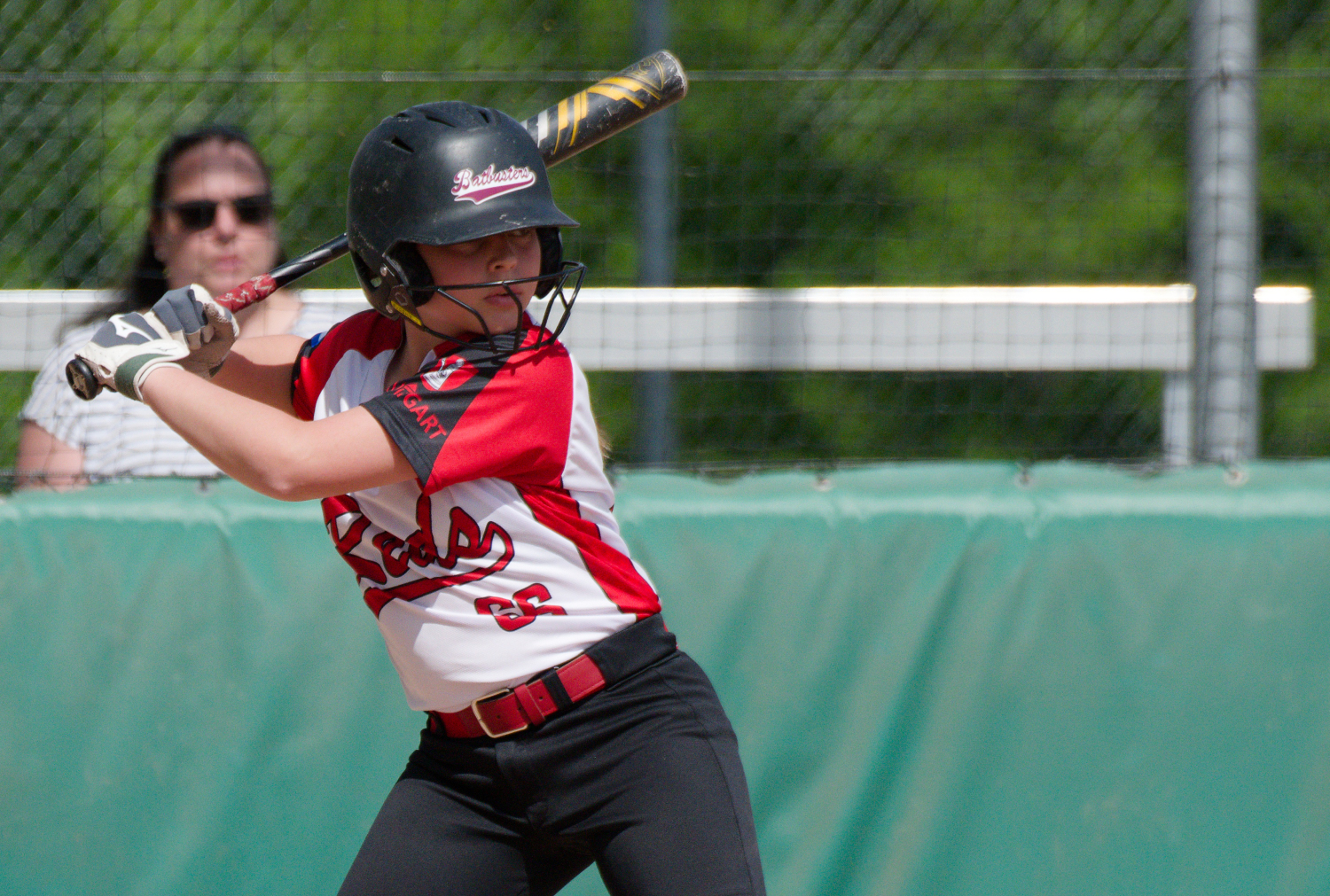 Madita Wenzl (hier am Schlag) war im 1. Spiel defensiv an der Shortstop-Position und übernahm im 2. Spiel das Pitching. (Archivbild: Iris Drobny)
